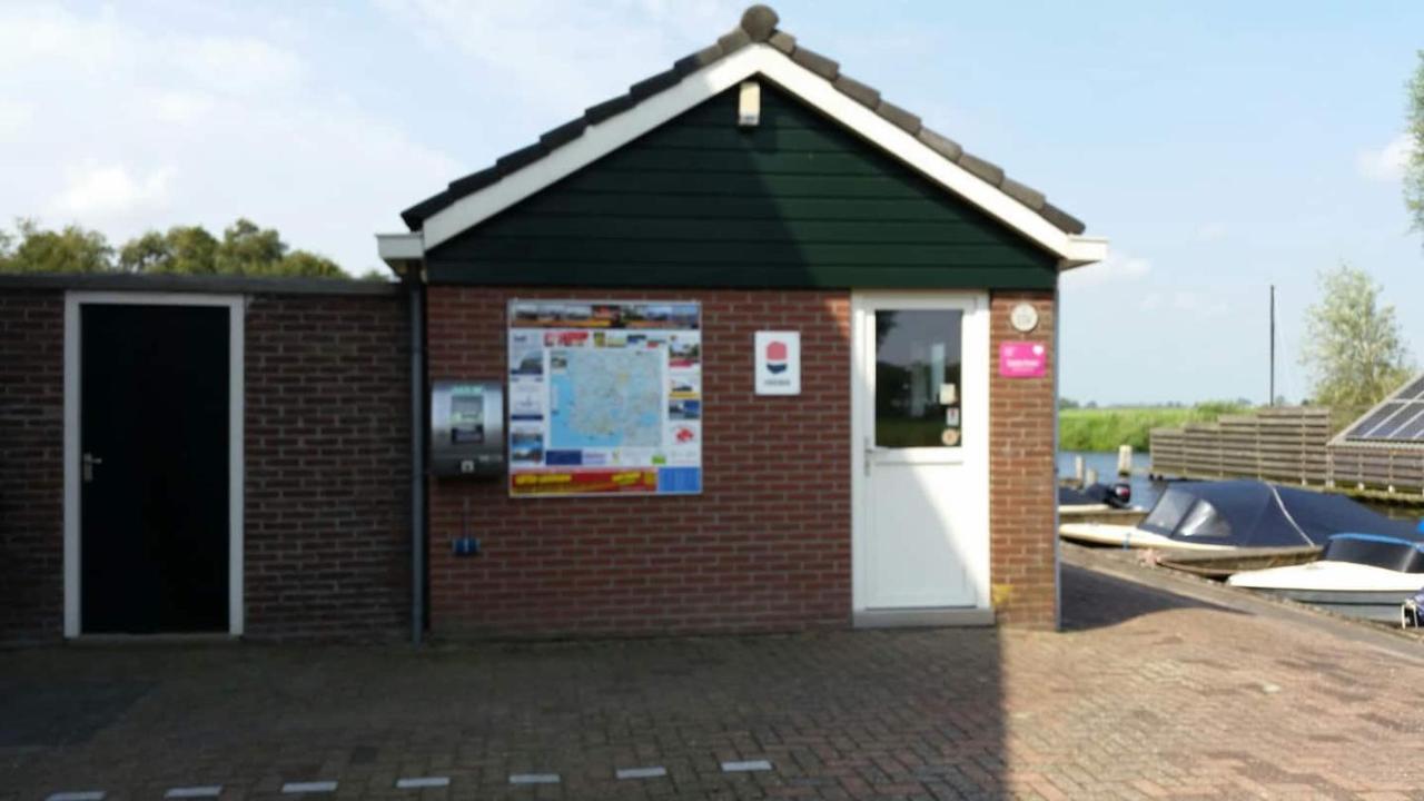 Boat Ella - Kamperen Op Het Water -Niet Om Mee Te Varen -Read Host Profile-Lees Hostprofiel Jutrijp Bagian luar foto