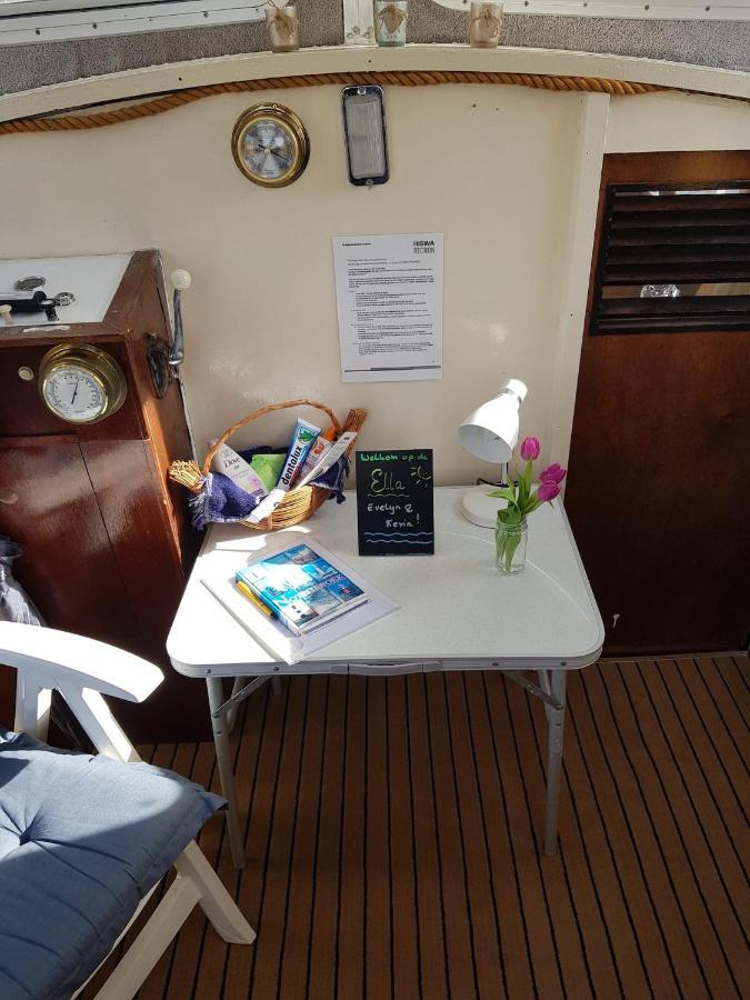 Boat Ella - Kamperen Op Het Water -Niet Om Mee Te Varen -Read Host Profile-Lees Hostprofiel Jutrijp Bagian luar foto