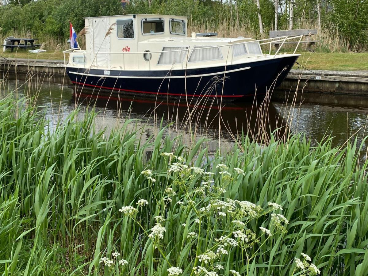 Boat Ella - Kamperen Op Het Water -Niet Om Mee Te Varen -Read Host Profile-Lees Hostprofiel Jutrijp Bagian luar foto